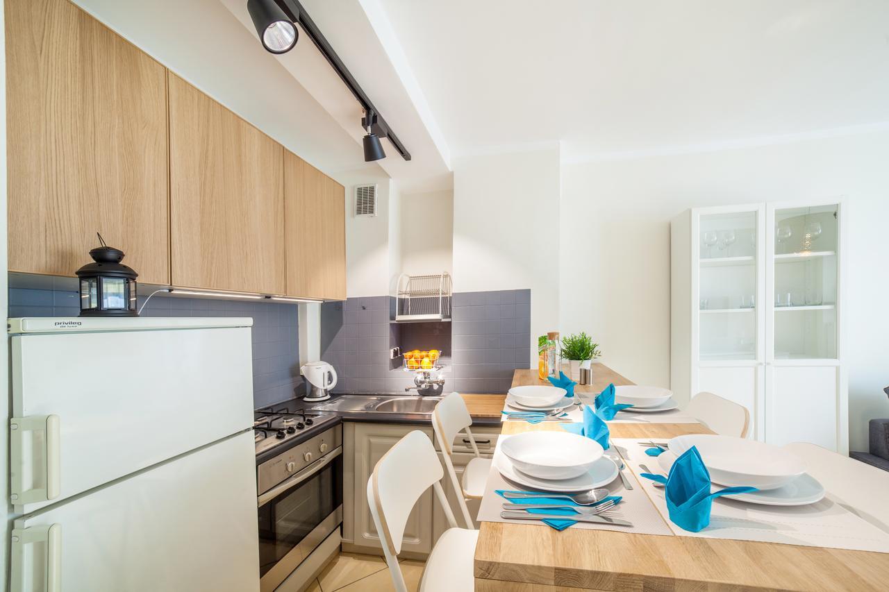 Dexter By Renters